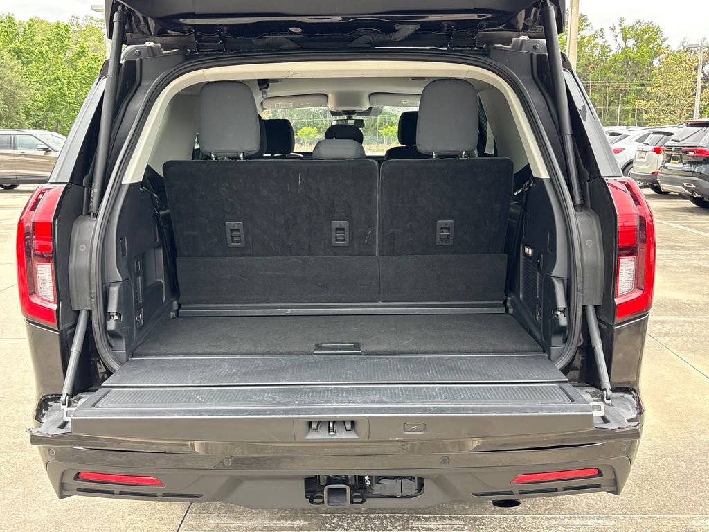 Used 2025 Ford Expedition Active RWD image 29