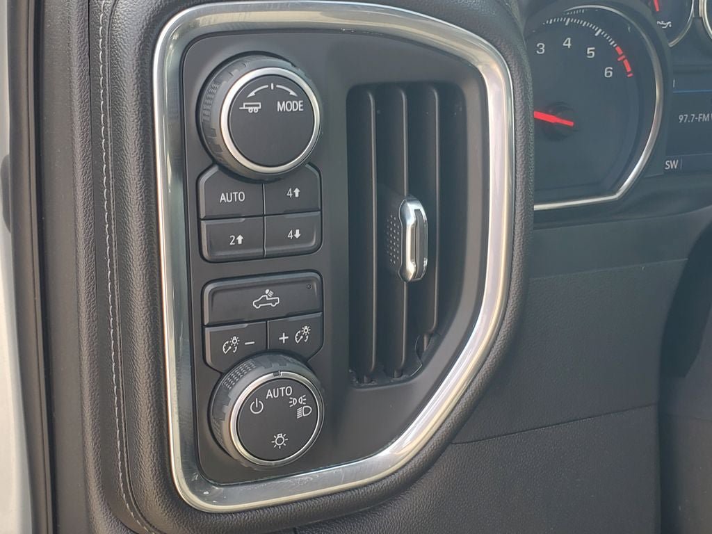 Used 2020 Chevrolet Silverado 1500 LT w/ All-Star Edition AWD/4WD image 13