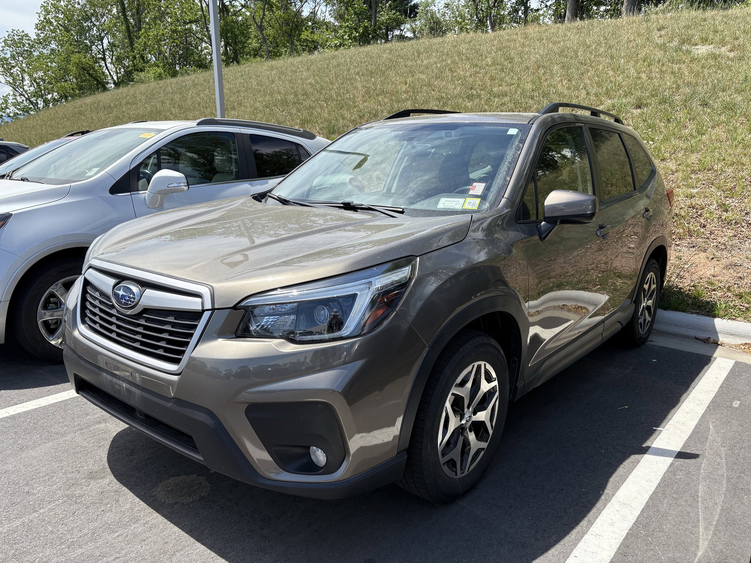 Used 2021 Subaru Forester Premium AWD/4WD image 3