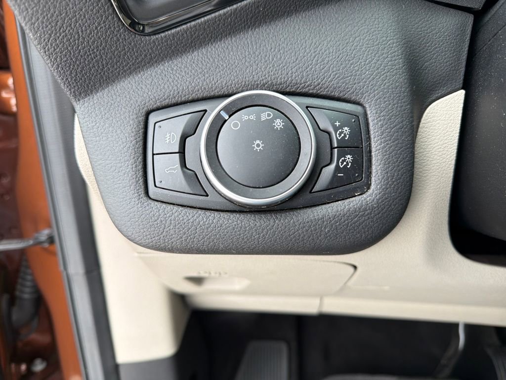 Used 2017 Ford Escape Titanium FWD image 24