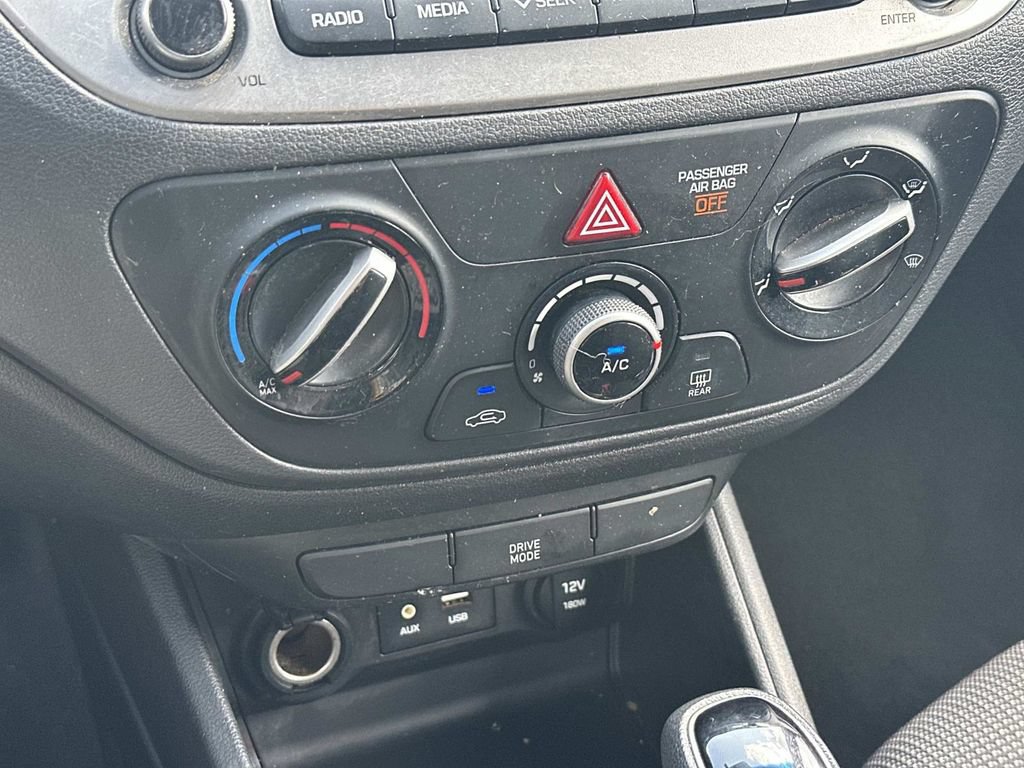 Used 2018 Hyundai Accent SE FWD image 29