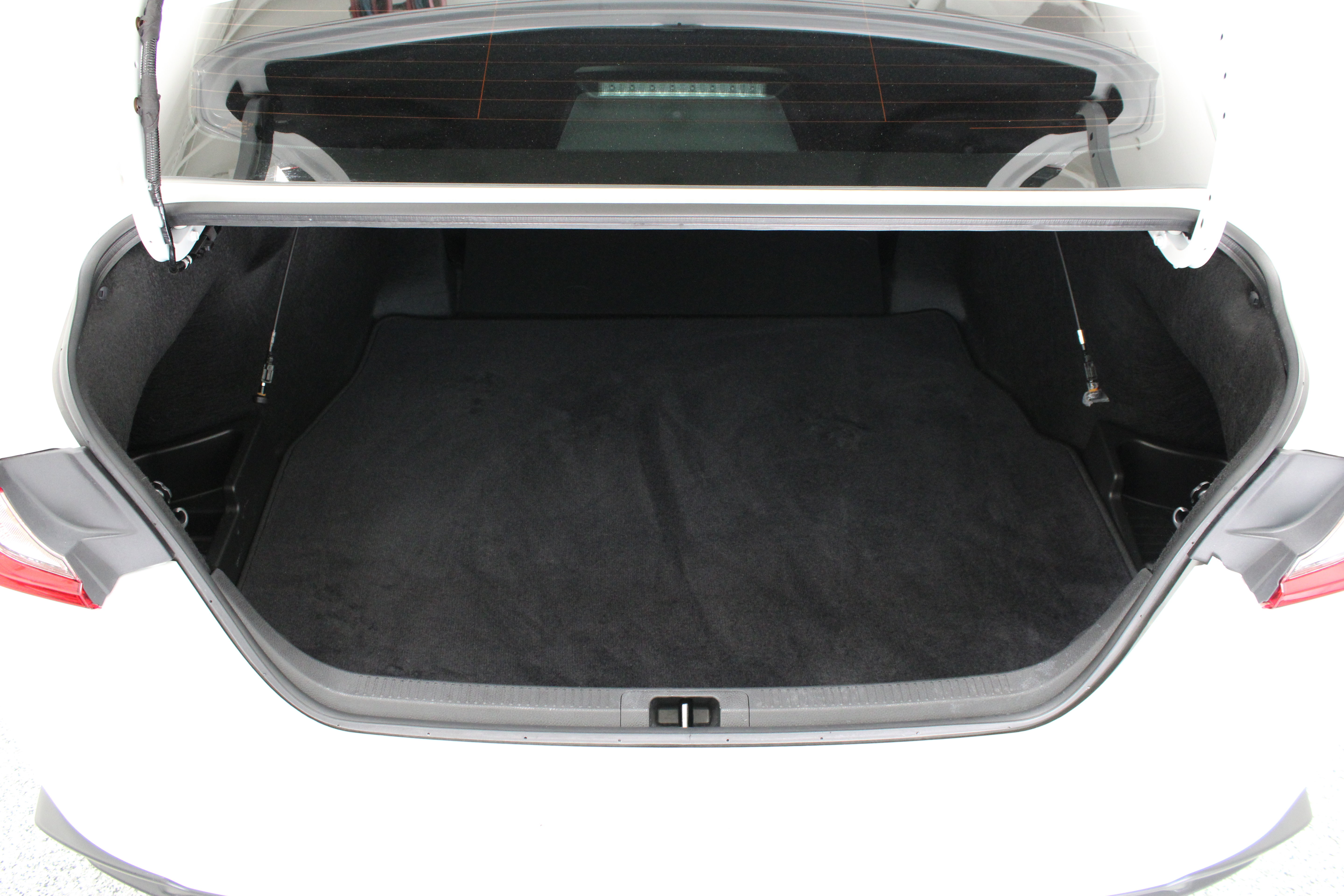 Used 2025 Toyota Camry SE w/ Convenience Package FWD image 31