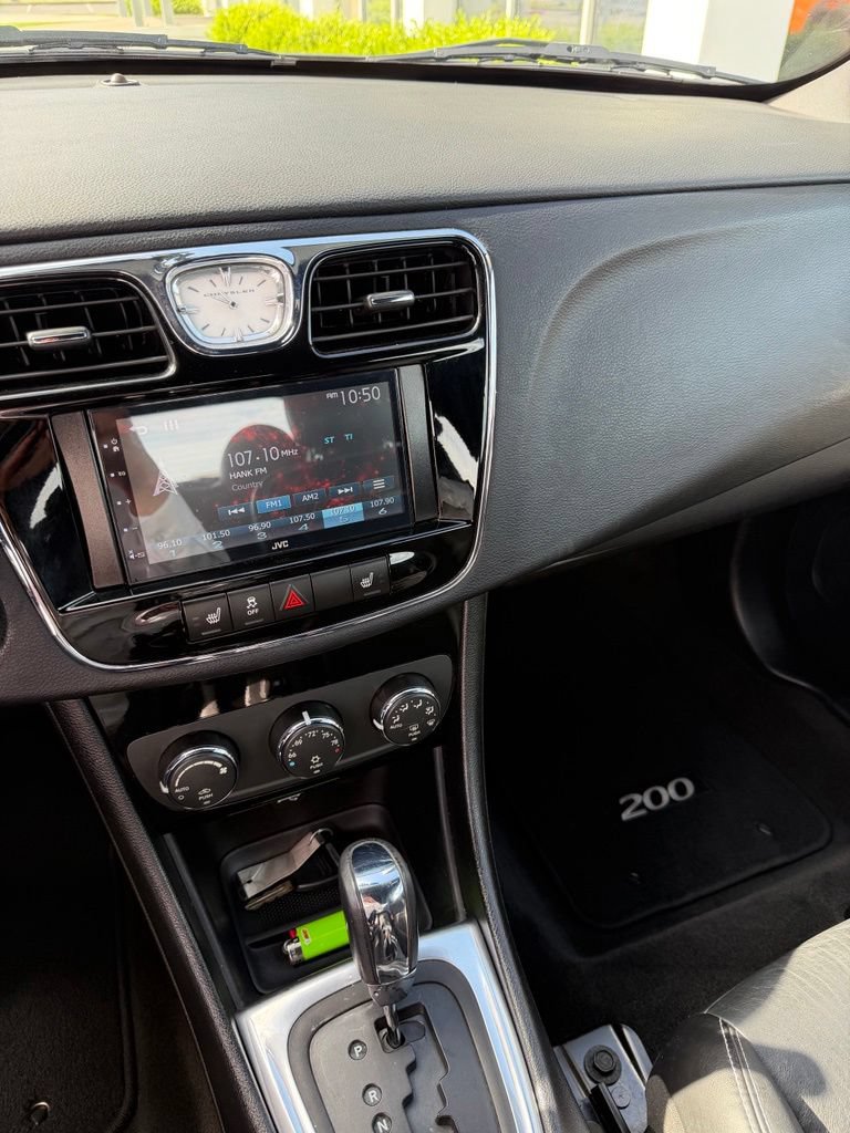 Used 2012 Chrysler 200 S FWD image 26