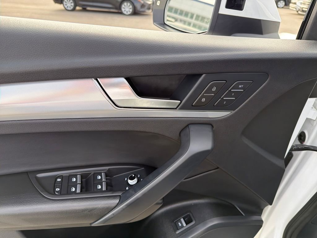 Used 2025 Audi Q5 2.0T Premium image 19