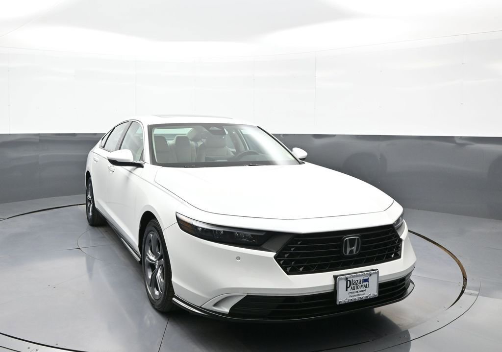 Certified 2024 Honda Accord EX-L image 3