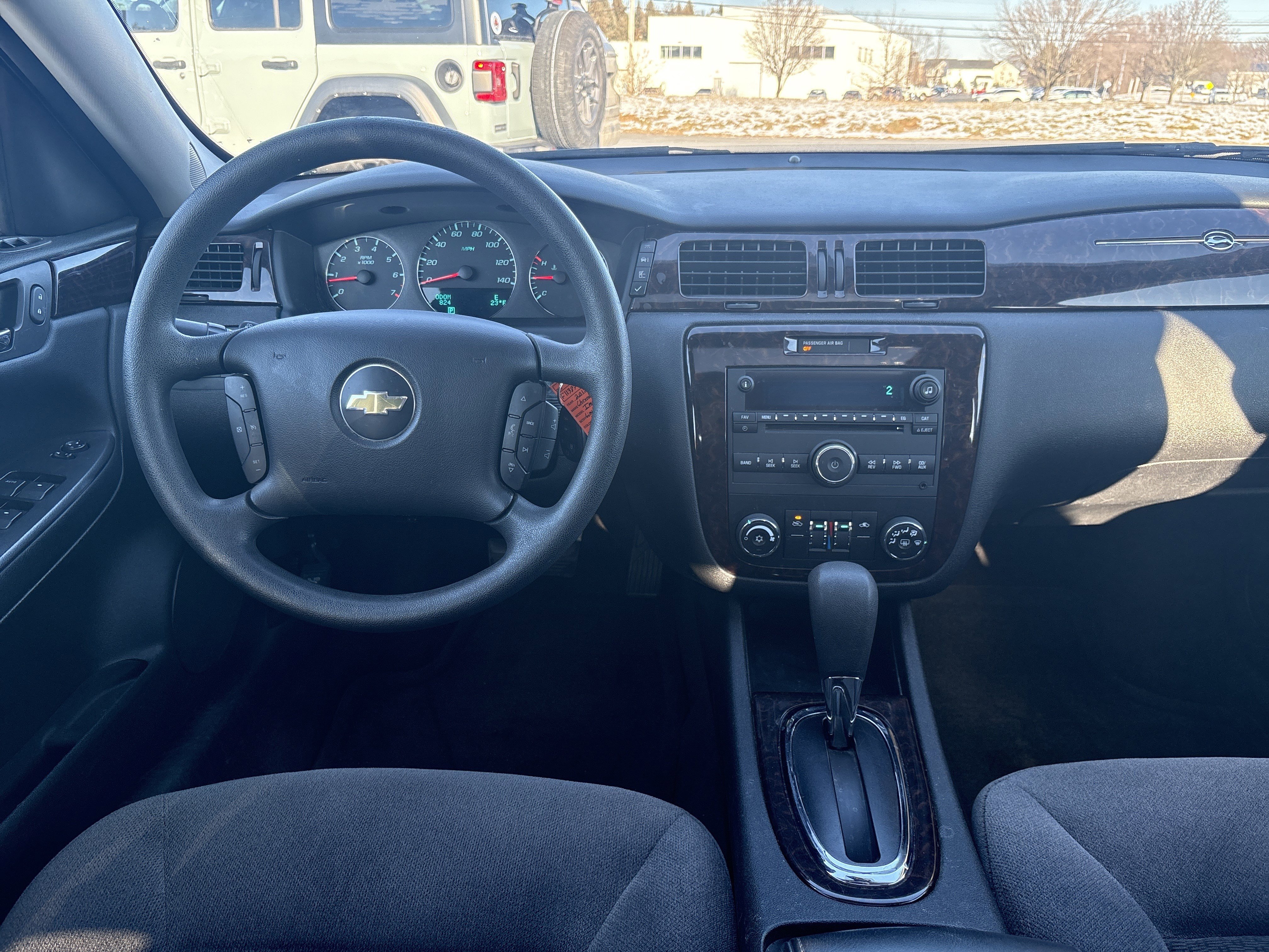 Used 2015 Chevrolet Impala LT w/ LT Sunroof Package image 17