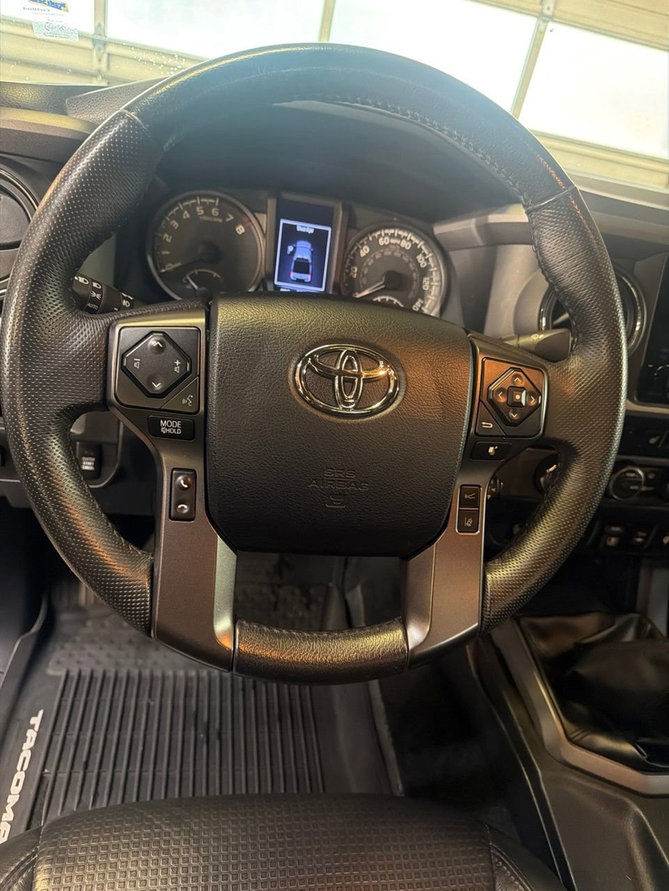 Used 2019 Toyota Tacoma TRD Off-Road w/ TRD Premium Off Road Package AWD/4WD image 15