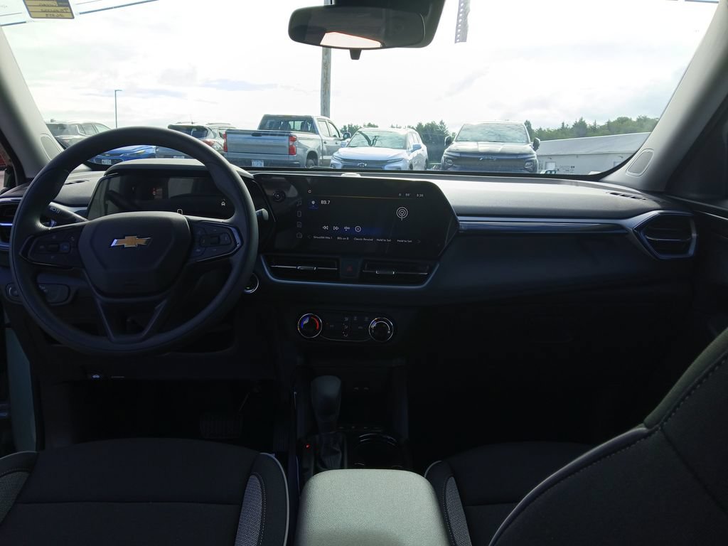 New 2026 Chevrolet TrailBlazer LS w/ LS Convenience Package AWD/4WD image 13