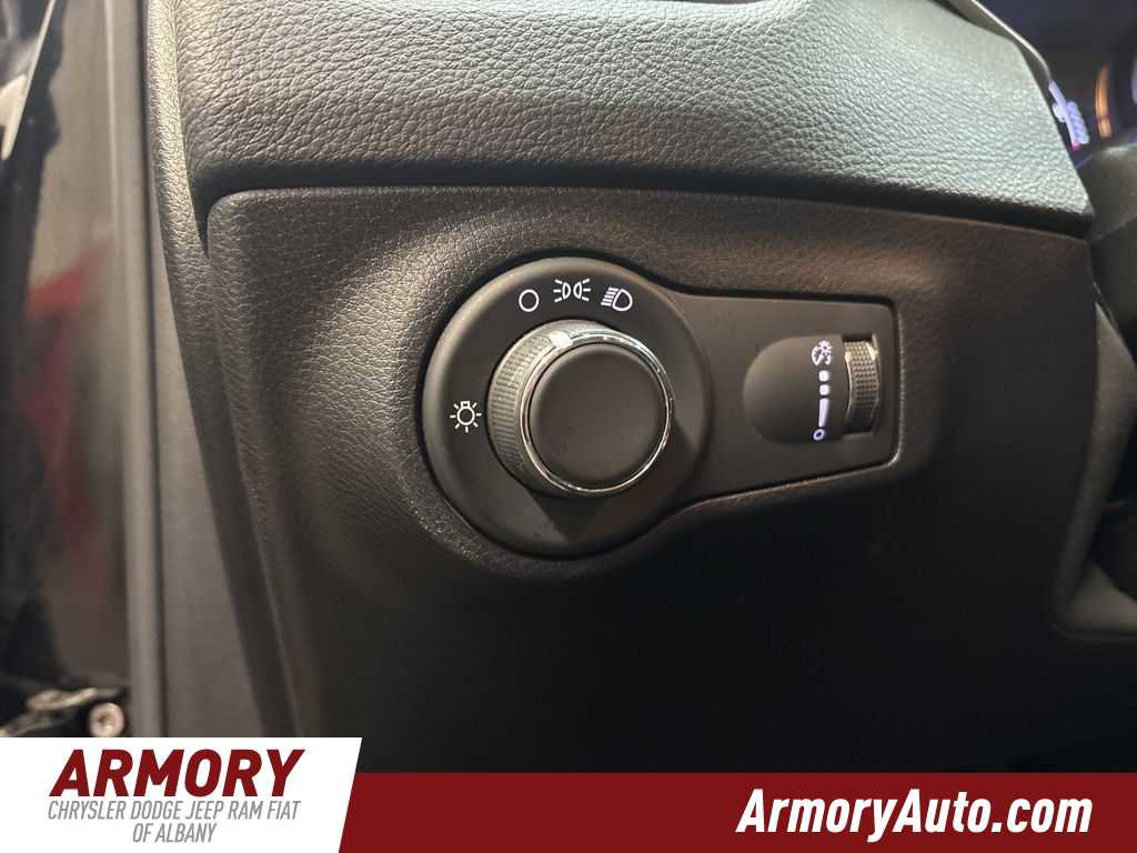 Used 2020 Jeep Compass Sport image 10