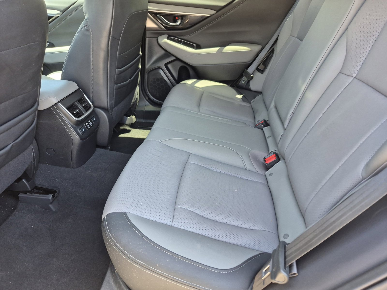 Used 2024 Subaru Outback Limited AWD/4WD image 17