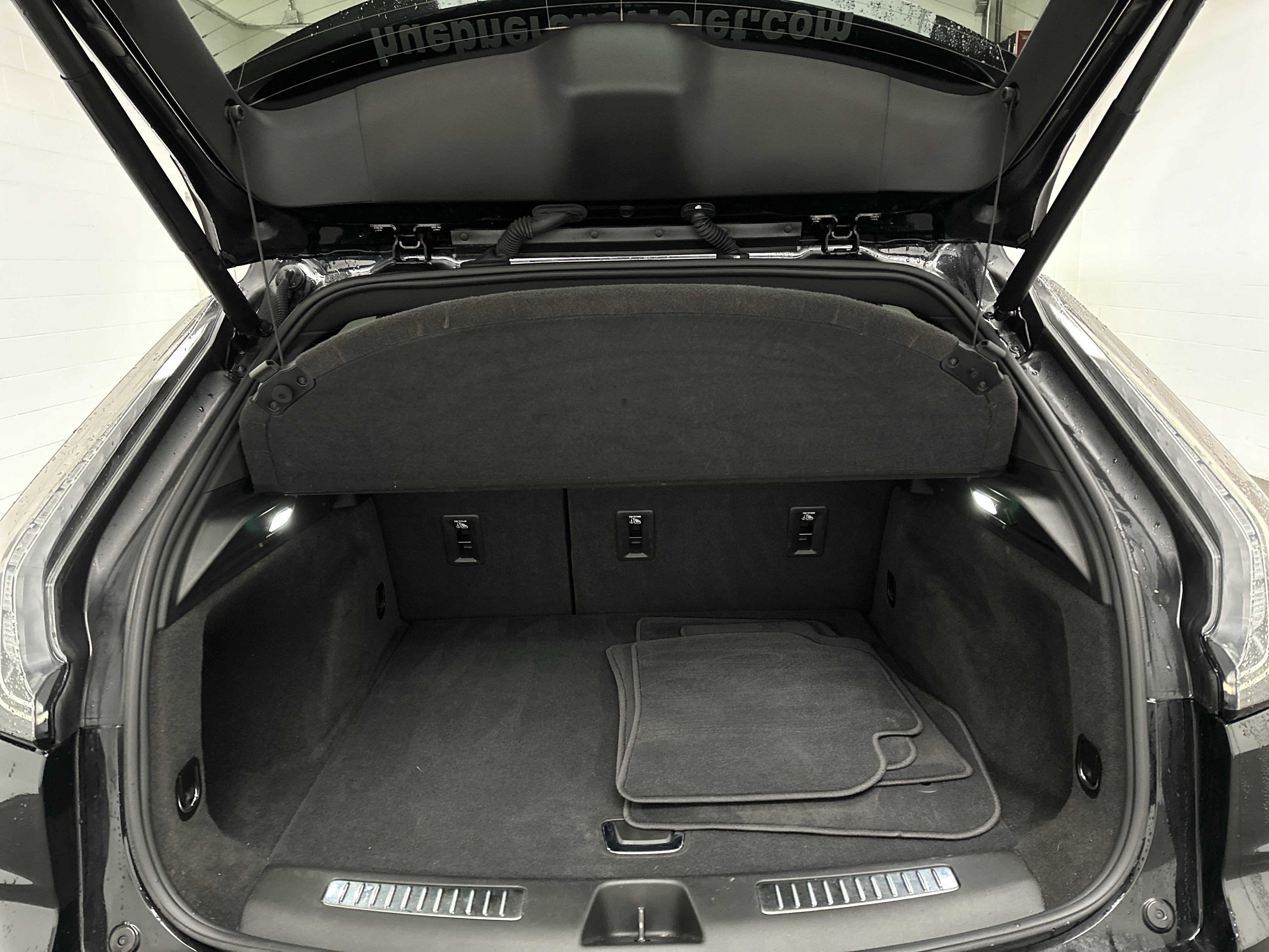 Used 2024 Cadillac XT4 Sport image 15