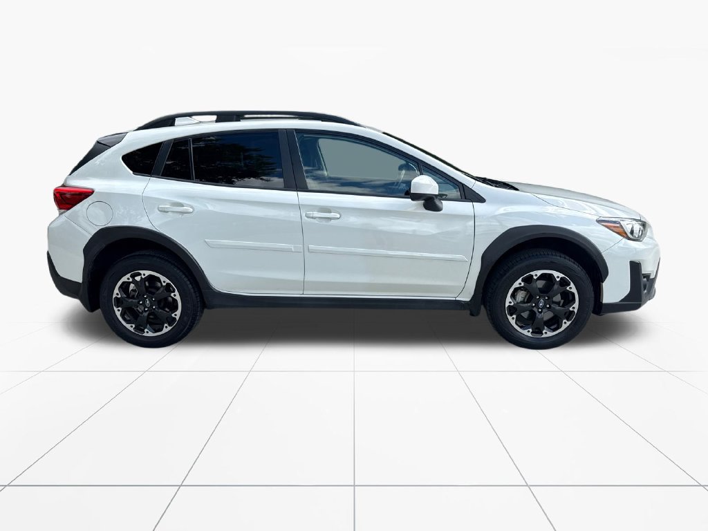 Used 2022 Subaru Crosstrek 2.0i Premium w/ Moonroof Package AWD/4WD image 9