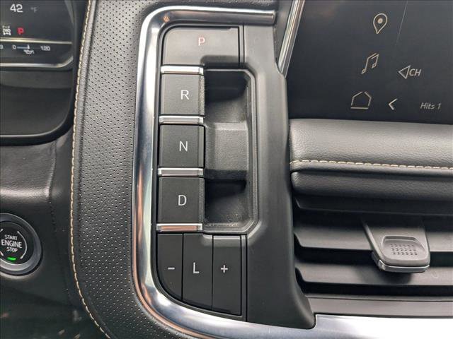 Used 2023 GMC Yukon SLT w/ SLT Premium Package image 11