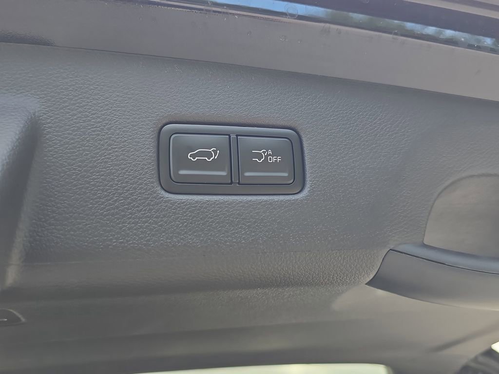 New 2026 Kia Carnival EX FWD image 11