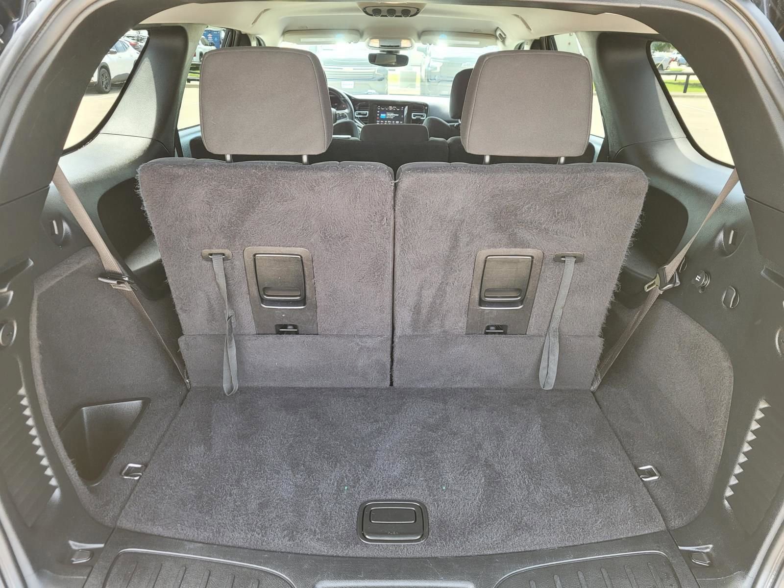 Used 2022 Dodge Durango SXT w/ Anodized Platinum Package AWD/4WD image 14