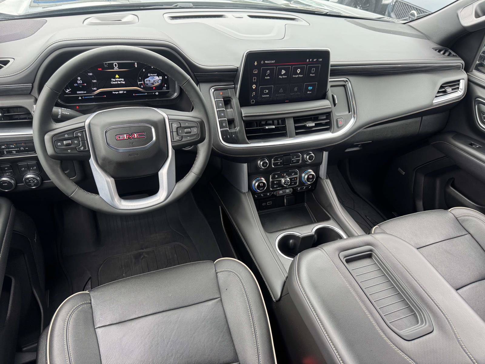 Used 2023 GMC Yukon SLT w/ SLT Premium Package AWD/4WD image 2