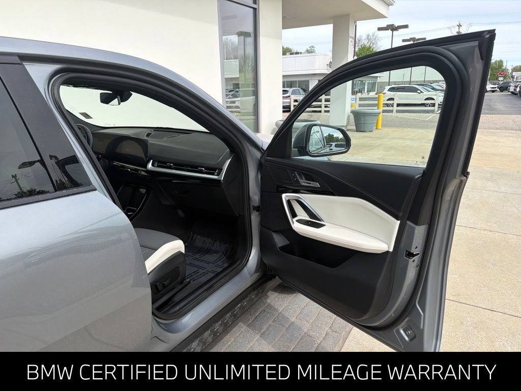 Certified 2025 BMW X2 xDrive28i w/ Convenience Package AWD/4WD image 17