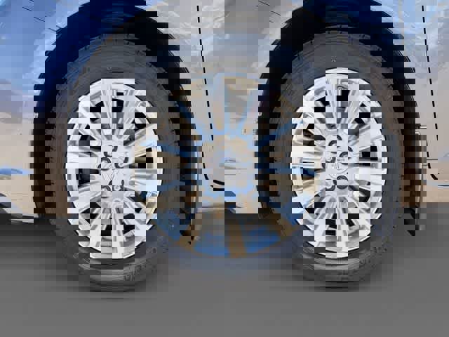 Used 2017 Toyota Sienna XLE w/ XLE Navigation Package image 9