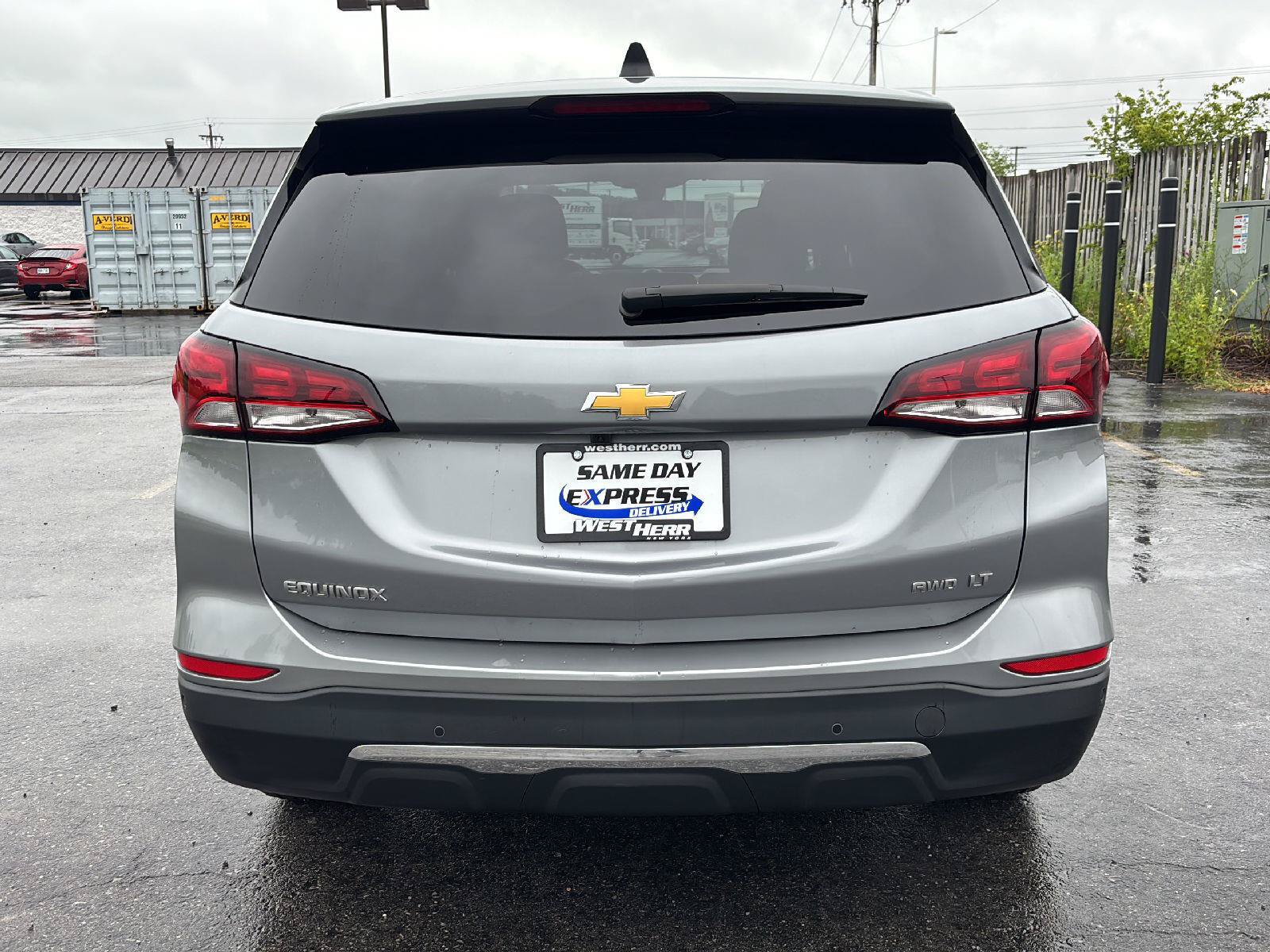 Used 2024 Chevrolet Equinox LT AWD/4WD image 6