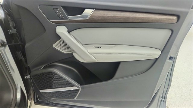 Used 2024 Audi Q5 2.0T Premium Plus w/ Premium Plus Package image 24