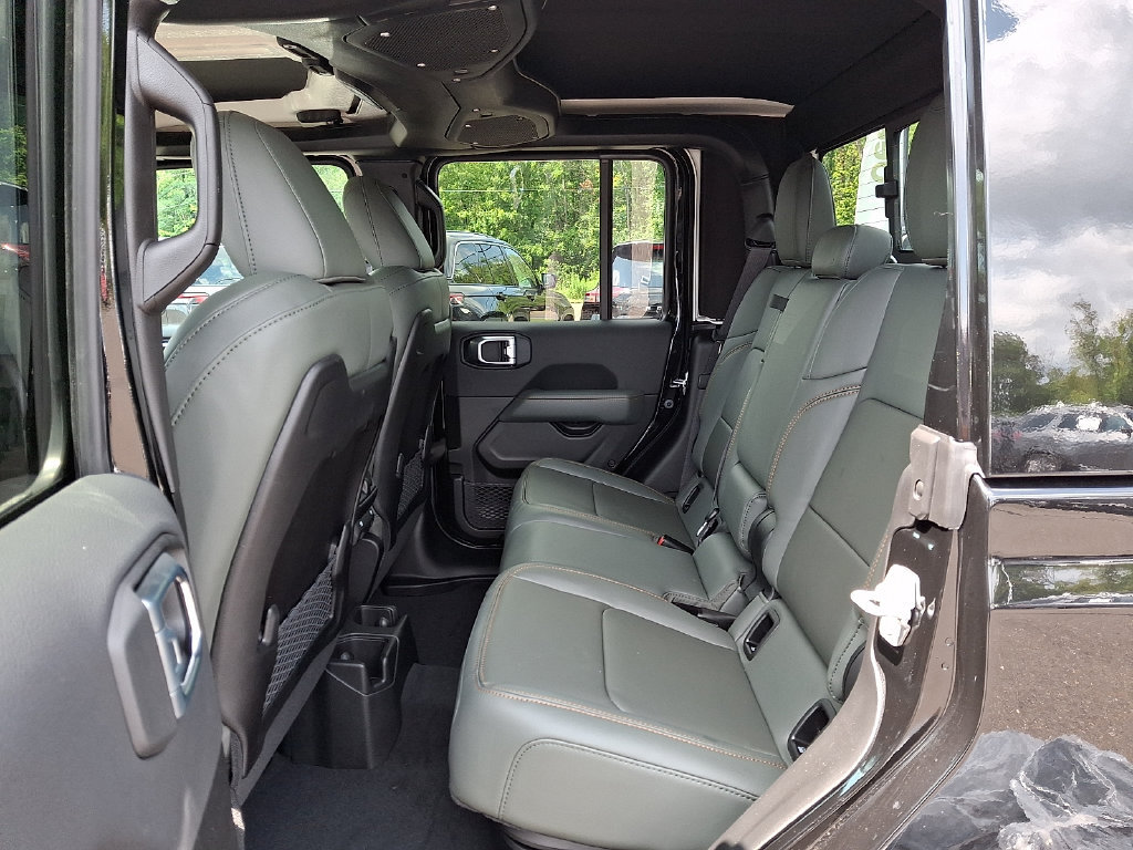 New 2026 Jeep Gladiator Mojave AWD/4WD image 7