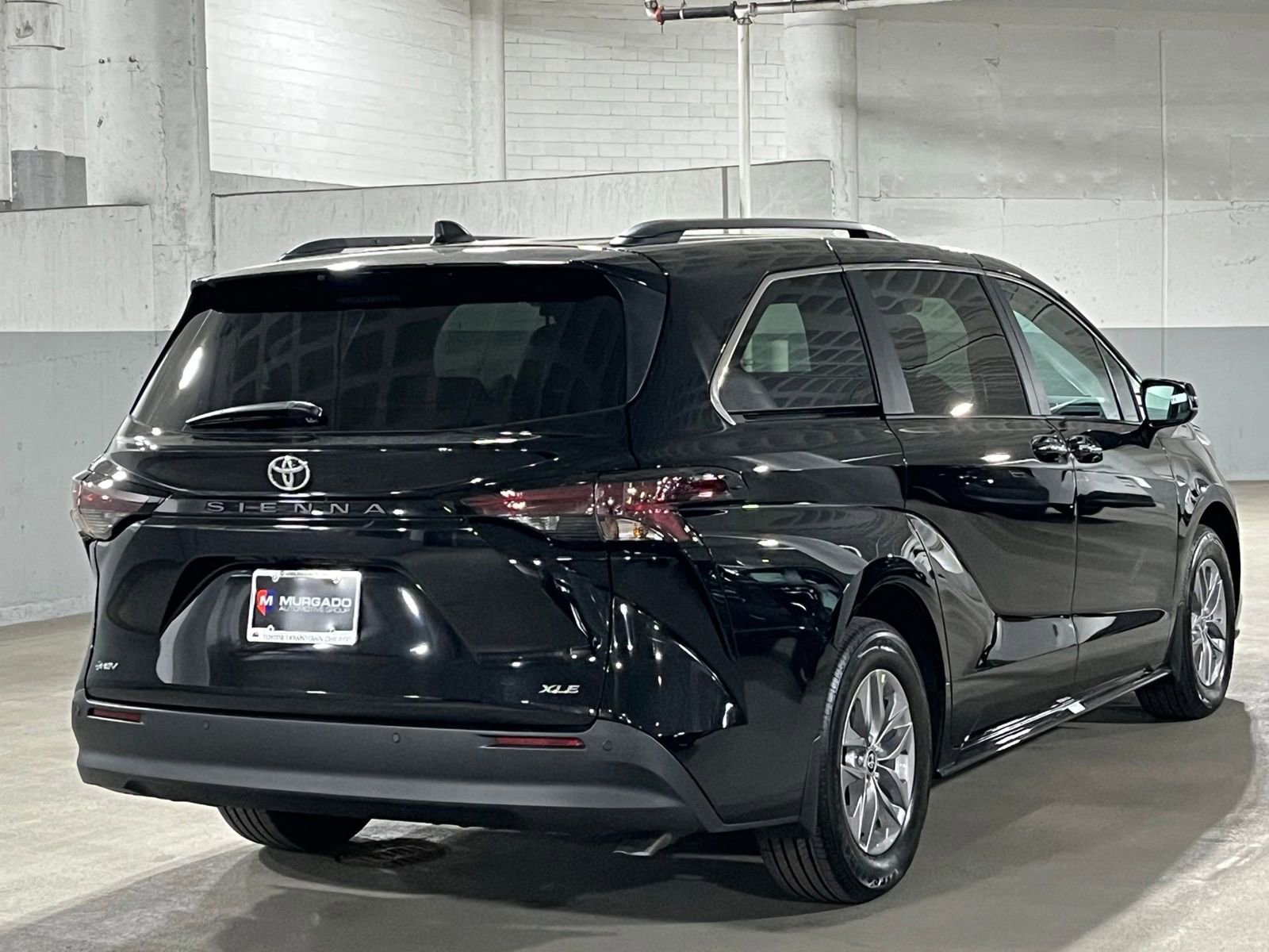 New 2026 Toyota Sienna XLE FWD image 11