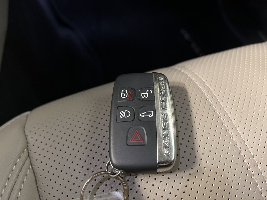 Used 2020 Land Rover Range Rover Velar S image 38
