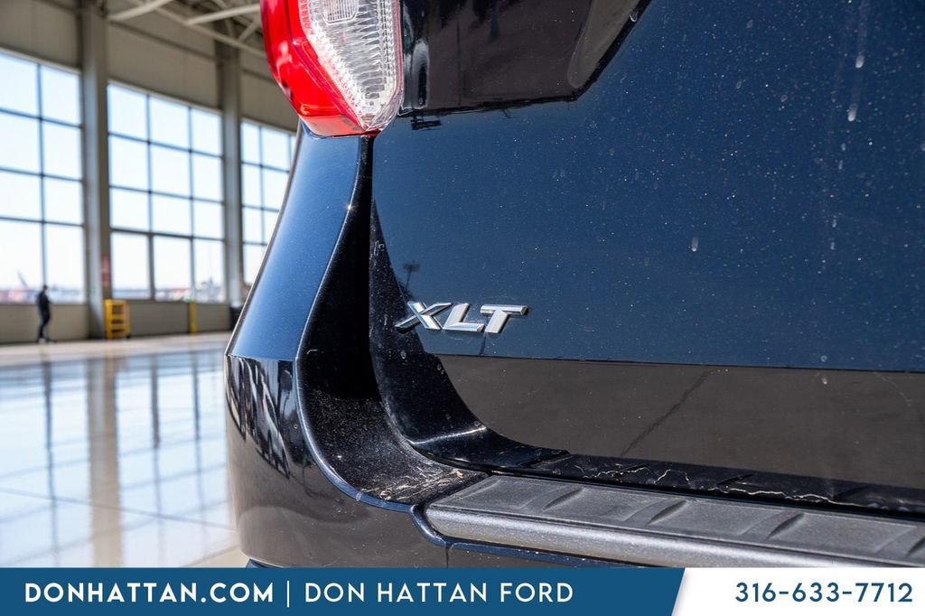 Used 2023 Ford Explorer XLT w/ Equipment Group 202A AWD/4WD image 35