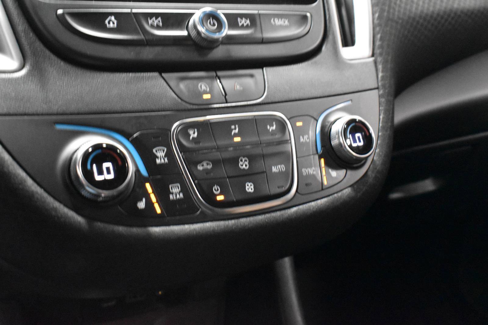 Used 2024 Chevrolet Malibu LT FWD image 18