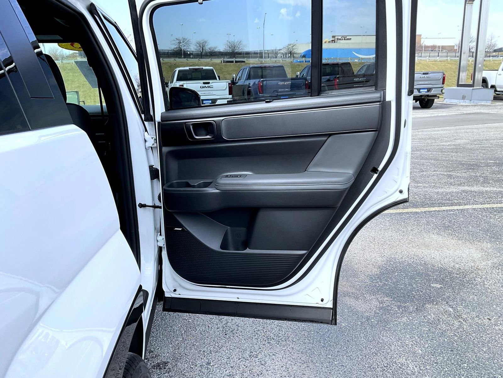 Used 2025 Hyundai Santa Fe Calligraphy image 17