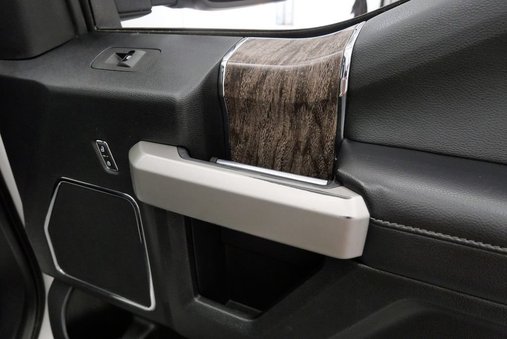 Used 2017 Ford F250 Lariat w/ Lariat Ultimate Package AWD/4WD image 18
