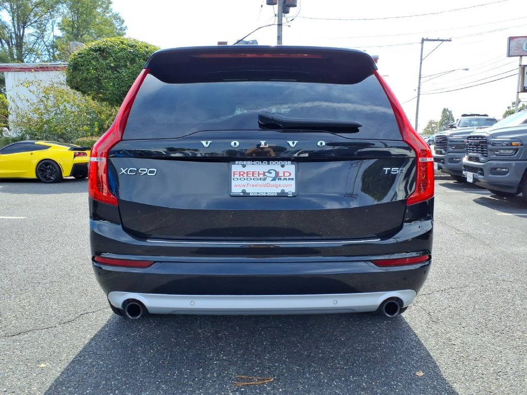 Used 2019 Volvo XC90 T5 Momentum w/ Multimedia Package AWD/4WD image 22