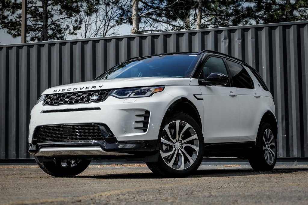 New 2025 Land Rover Discovery Sport Dynamic SE