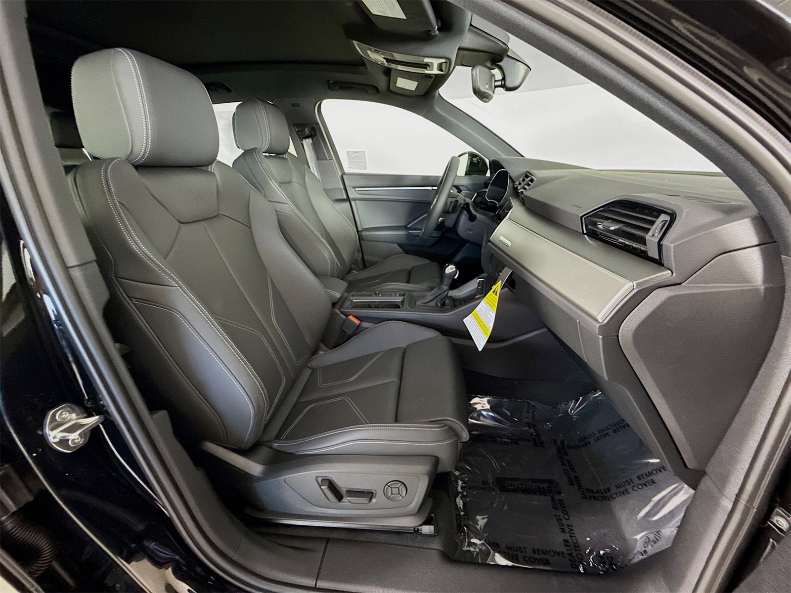 New 2025 Audi Q3 2.0T Premium image 28