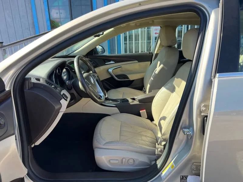 Used 2011 Buick Regal CXL FWD image 10