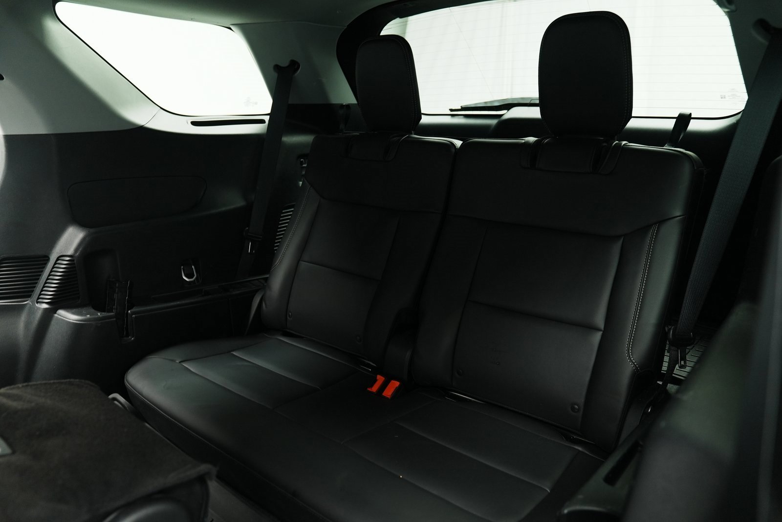 Used 2023 Ford Explorer XLT w/ Equipment Group 202A image 28