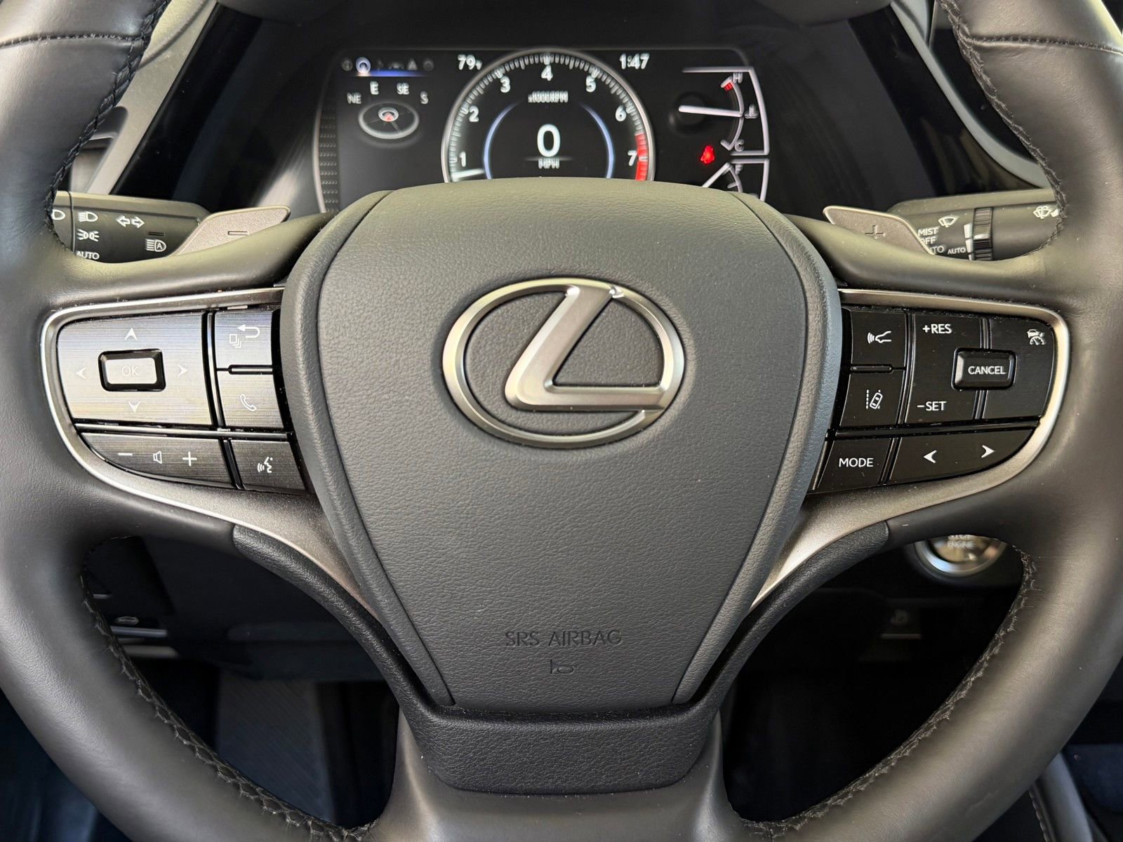 Used 2025 Lexus ES 350 w/ Premium Package image 8