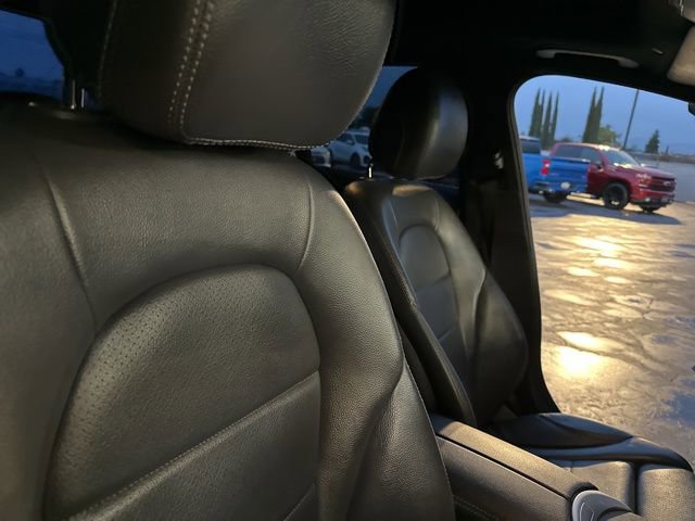 Used 2019 Mercedes-Benz C 300 Sedan image 29
