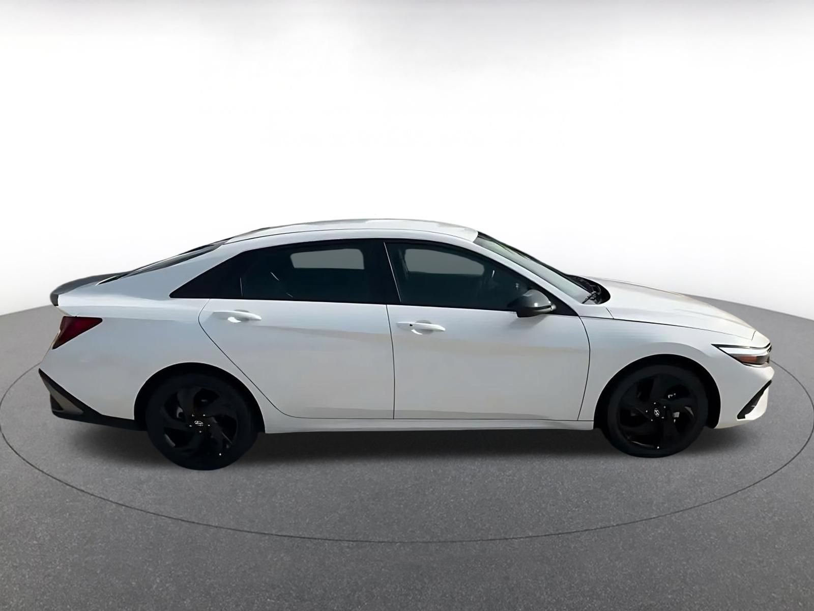 Used 2026 Hyundai Elantra Sport FWD image 15