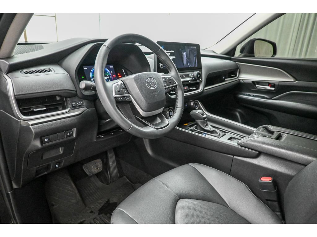 Used 2024 Toyota Grand Highlander XLE image 33