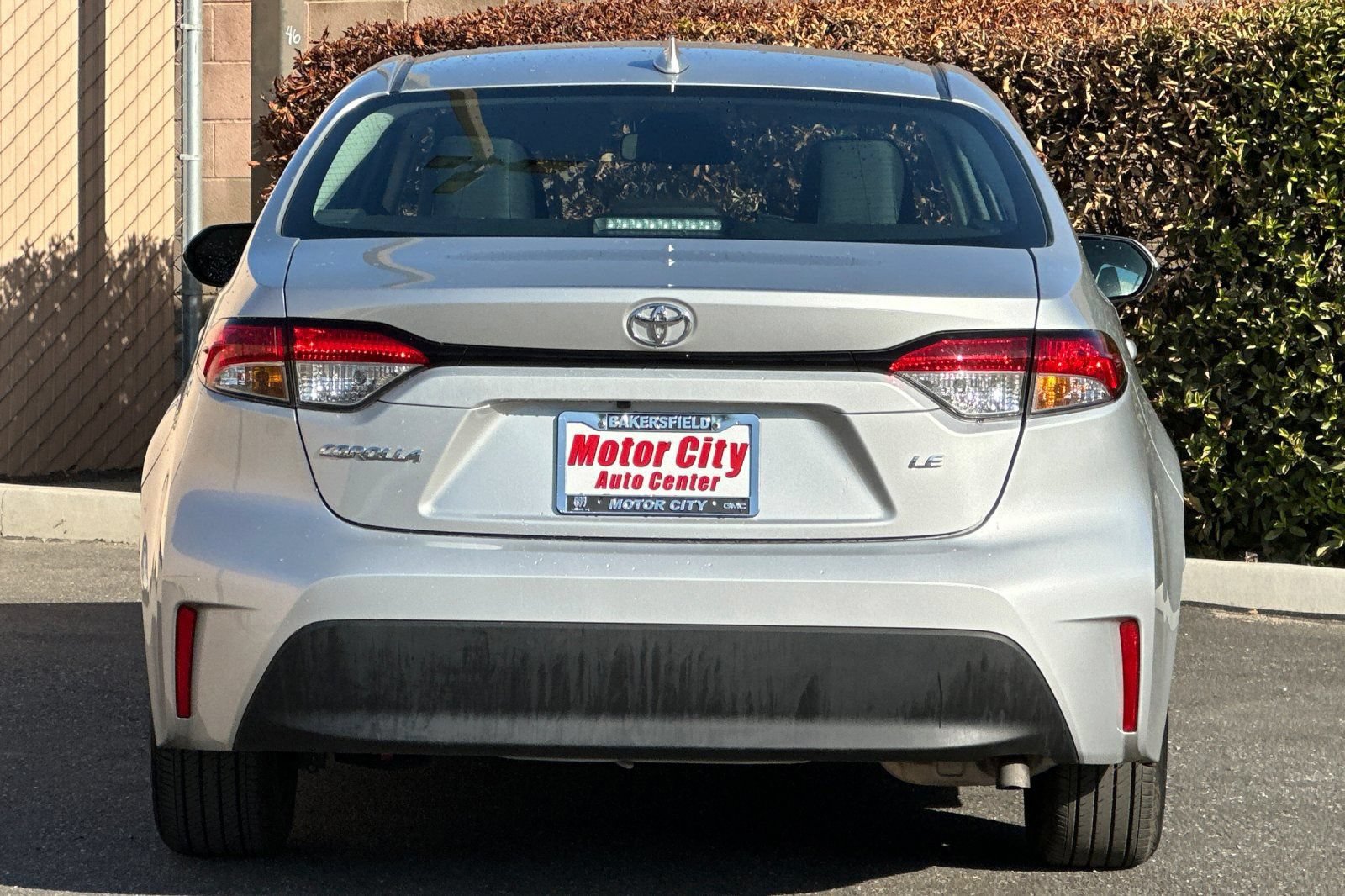 Used 2026 Toyota Corolla LE FWD image 5