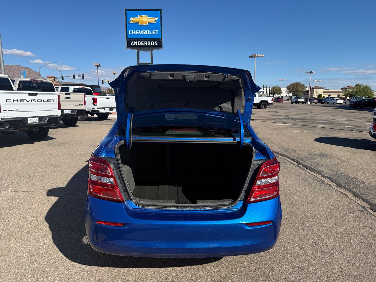 Certified 2020 Chevrolet Sonic LT FWD image 32
