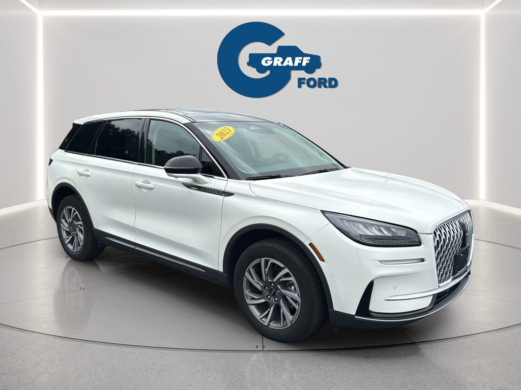 Used 2023 Lincoln Corsair AWD w/ Equipment Group 101A image 4