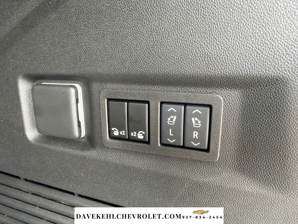 Used 2024 Chevrolet Tahoe Premier w/ Premium Package 2 AWD/4WD image 32