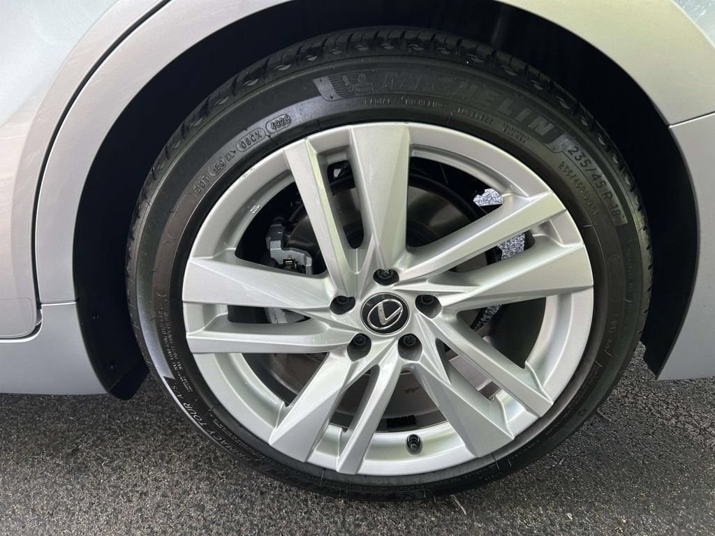 Used 2025 Lexus IS 300 w/ Comfort Package RWD image 7