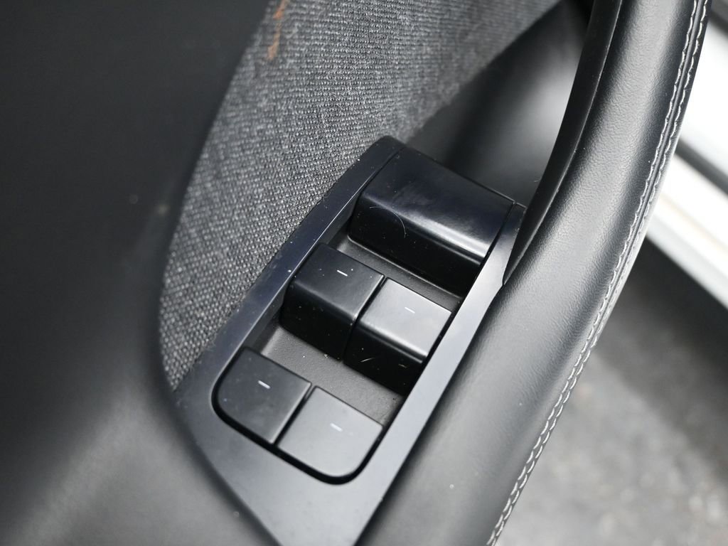 Used 2021 Tesla Model S Plaid image 21