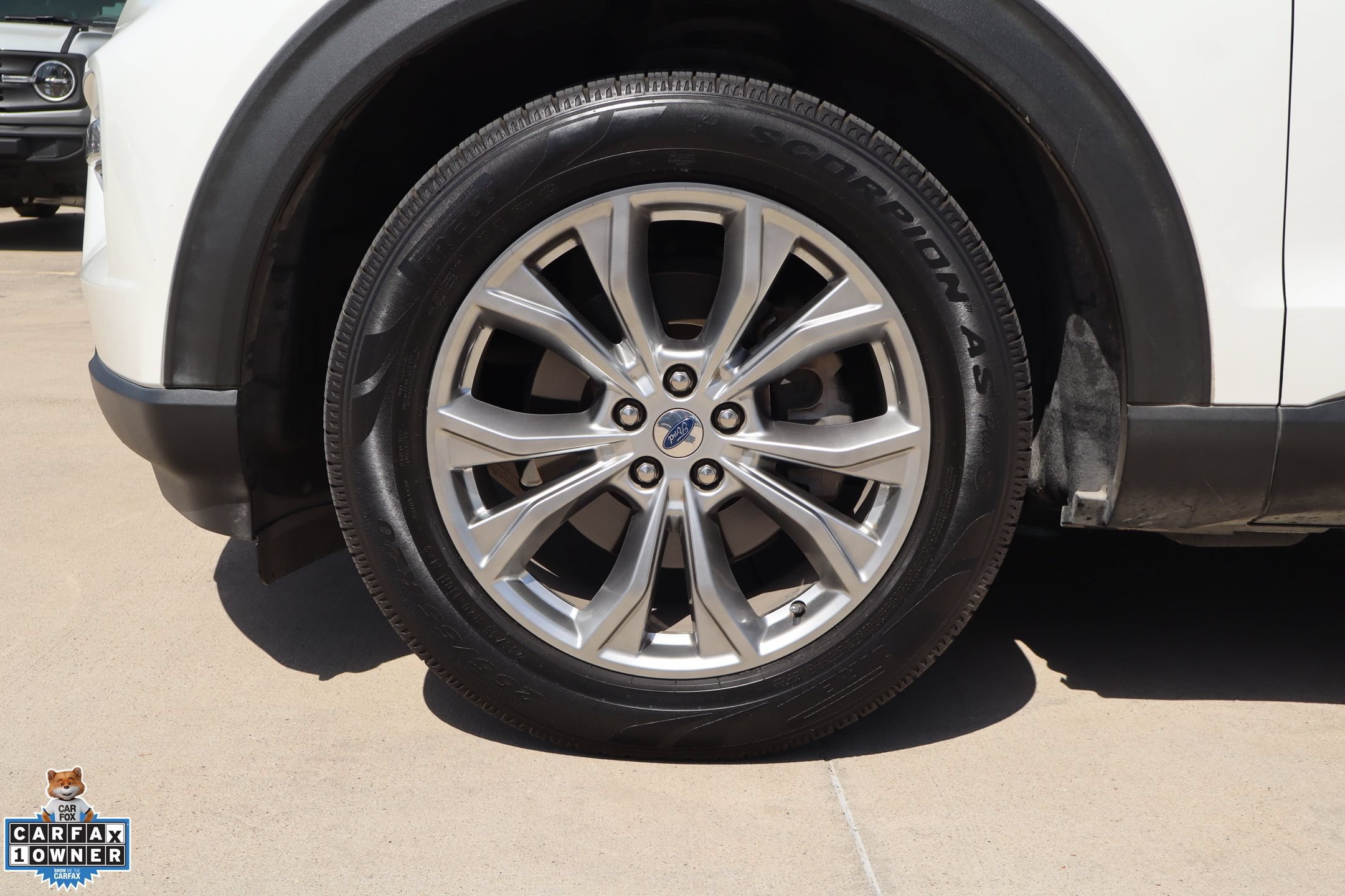 Used 2021 Ford Explorer XLT w/ Equipment Group 202A RWD image 10