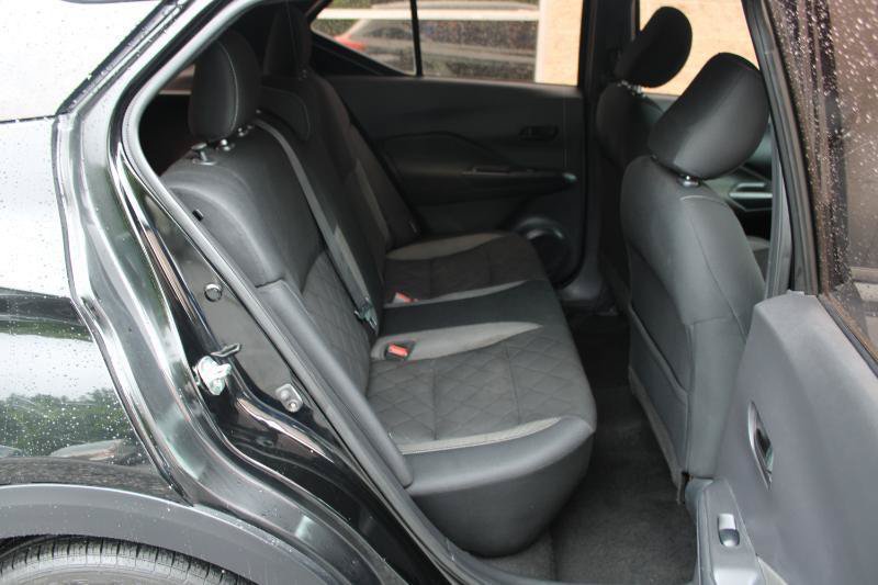 Used 2020 Nissan Kicks S FWD image 13