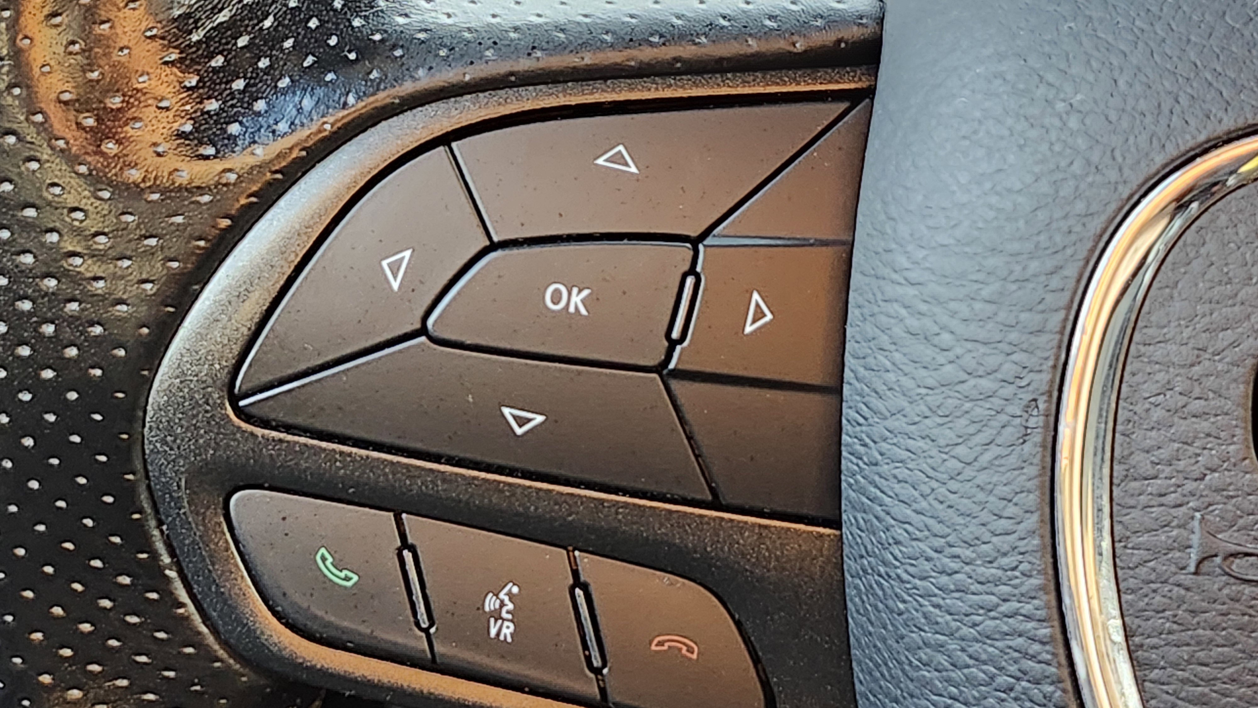 Used 2020 Dodge Charger GT image 33