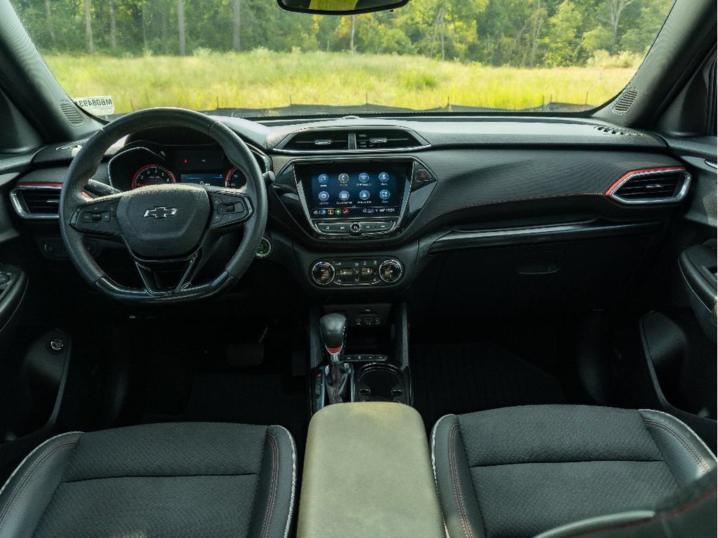 Used 2021 Chevrolet TrailBlazer RS w/ Sun and Liftgate Package FWD image 20